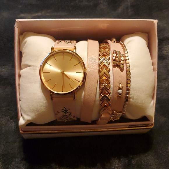 Watch & Bracelet Stack - Picture 2 of 3